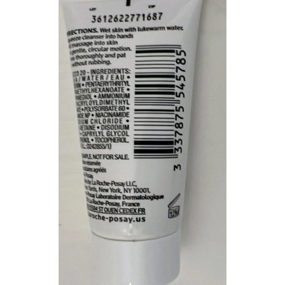 La Roche-Posay Toleriane Hydrating Gentle Cleanser Mini Travel Try It Size Lady